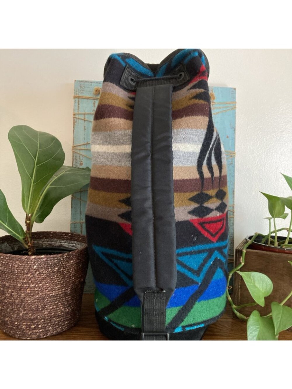 PENDLETON Aztec Print Wool Drawstring Duffle Slingpack - Picture 2 of 16